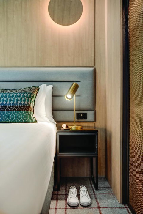 Vibe Hotel Sydney Darling Harbour - E Caravan Parks 1