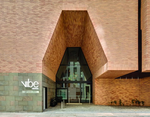 Vibe Hotel Sydney Darling Harbour - E Caravan Parks 4