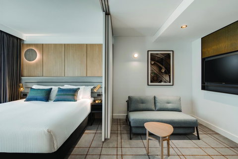 Vibe Hotel Sydney Darling Harbour - E Caravan Parks 29