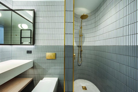 Vibe Hotel Sydney Darling Harbour - E Caravan Parks 2