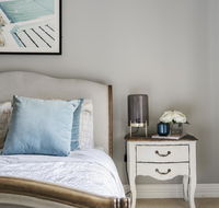 The Spa Cottage with HotTub Netflix  Stan - E Caravan Parks