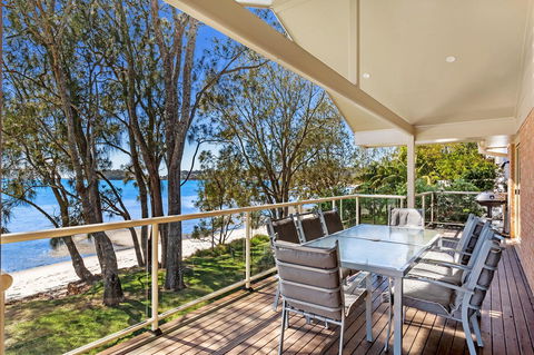Foreshore Drive, 123, Sandranch - E Caravan Parks 0