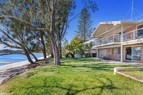 Foreshore Drive, 123, Sandranch - E Caravan Parks 17