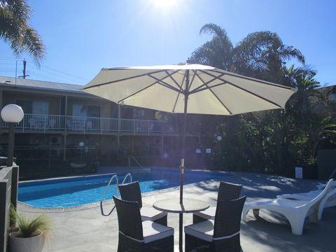 South Seas Motel - E Caravan Parks 12
