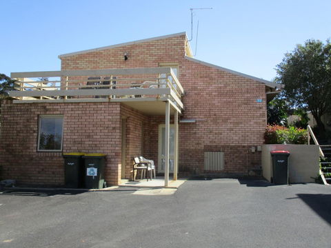 South Seas Motel - E Caravan Parks 21