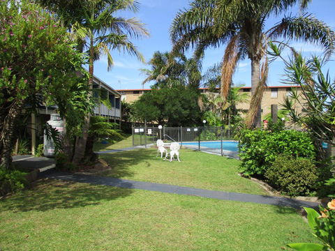 South Seas Motel - E Caravan Parks 16