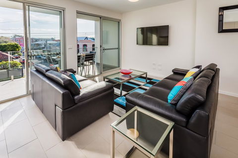 Hamilton Executive Apartments - E Caravan Parks 20