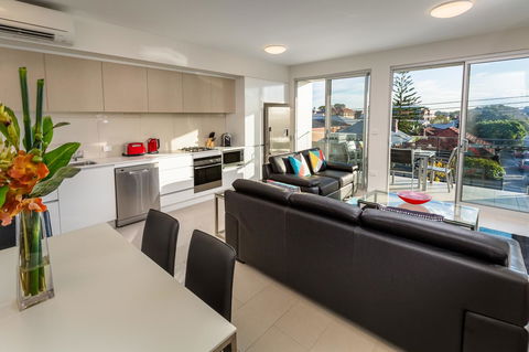 Hamilton Executive Apartments - E Caravan Parks 9