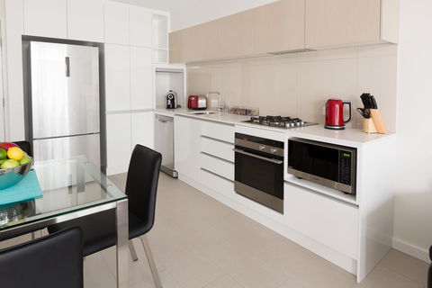 Hamilton Executive Apartments - E Caravan Parks 31