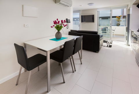 Hamilton Executive Apartments - E Caravan Parks 3