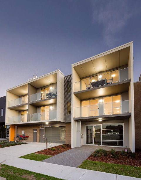 Hamilton Executive Apartments - E Caravan Parks 0