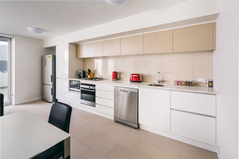 Hamilton Executive Apartments - E Caravan Parks 24