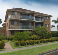 9 Braemar- skip hop and jump from everything - E Caravan Parks