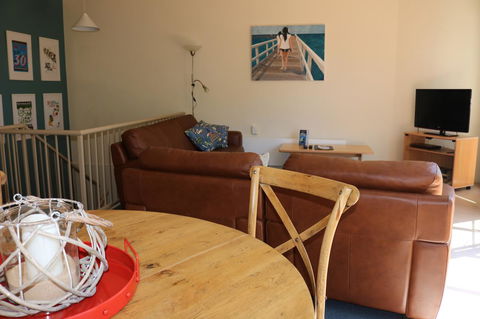 Beaches Apartments Merimbula - E Caravan Parks 9