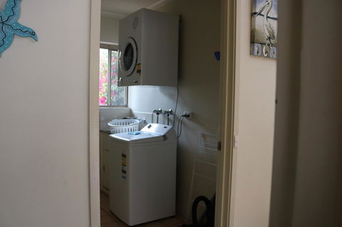 Beaches Apartments Merimbula - E Caravan Parks 20
