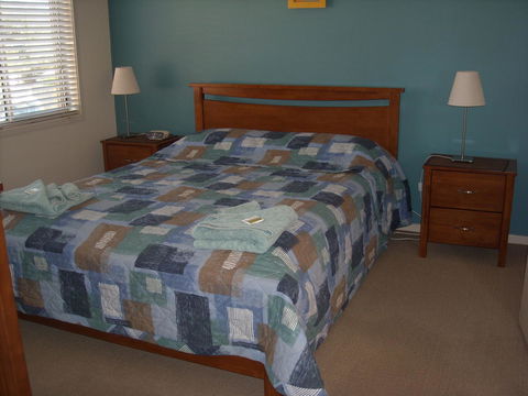 Beaches Apartments Merimbula - E Caravan Parks 6