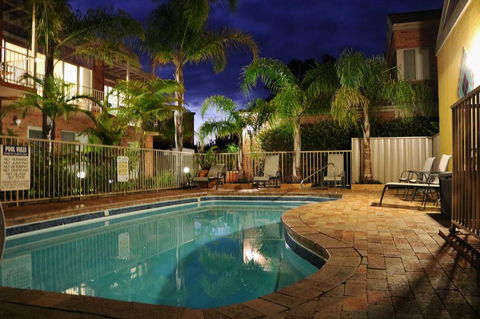 Beaches Apartments Merimbula - E Caravan Parks 0