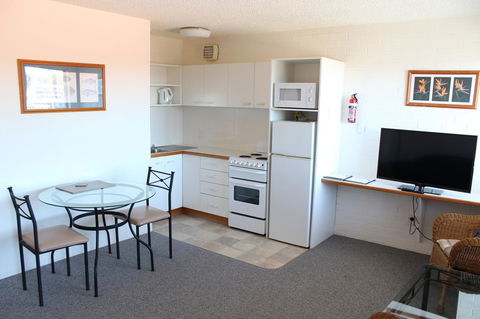 Narooma Palms Holiday Apartments - E Caravan Parks 2