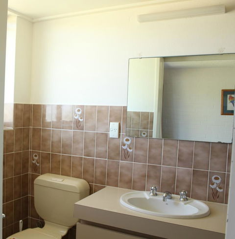 Narooma Palms Holiday Apartments - E Caravan Parks 6