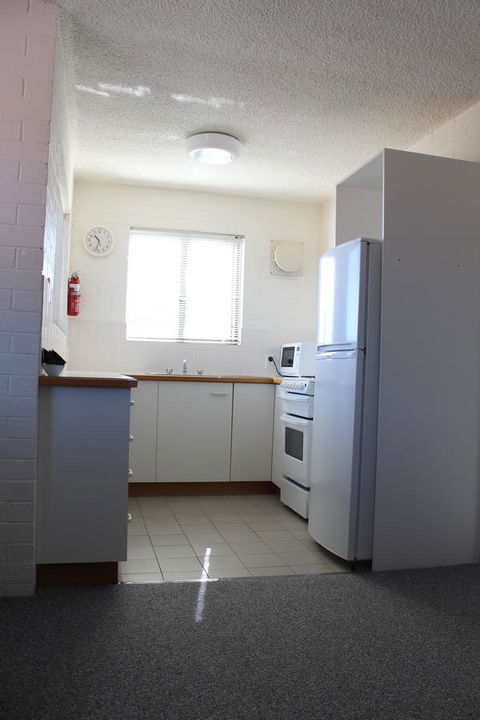 Narooma Palms Holiday Apartments - E Caravan Parks 11