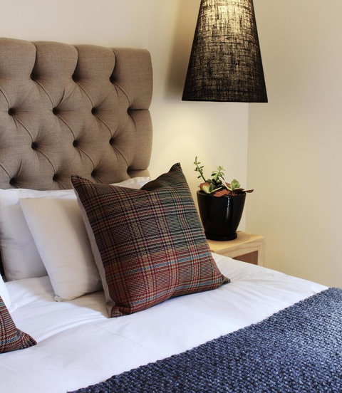 Perry Street Hotel - E Caravan Parks 12