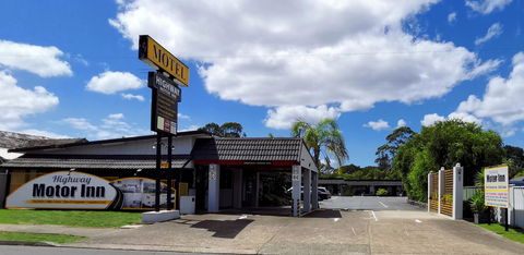 Highway Motor Inn Taree - E Caravan Parks 3