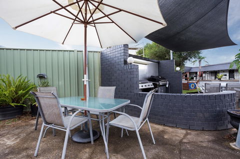 Highway Motor Inn Taree - E Caravan Parks 30