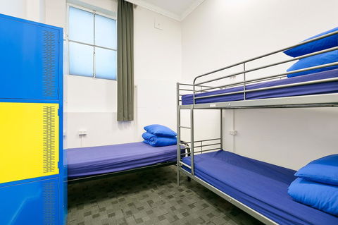 Mad Monkey Downtown - E Caravan Parks 9