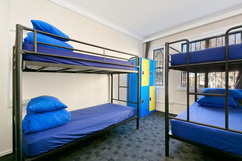 Mad Monkey Downtown - E Caravan Parks 10