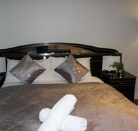 The Hume Inn Motel - E Caravan Parks
