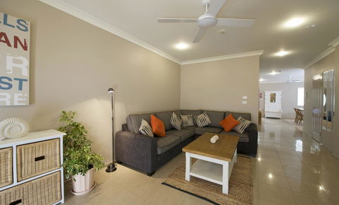 Marty's @ Little Beach - E Caravan Parks 11
