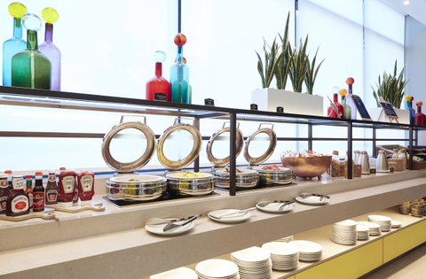 Holiday Inn Express Sydney Macquarie Park, An IHG Hotel - E Caravan Parks 18