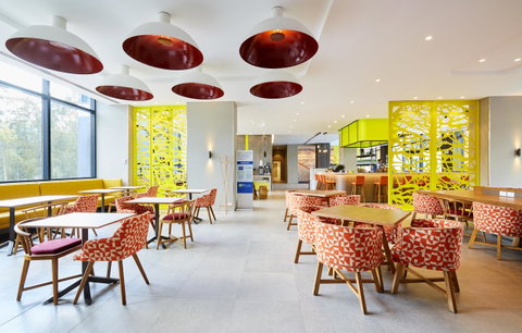Holiday Inn Express Sydney Macquarie Park, An IHG Hotel - E Caravan Parks 5