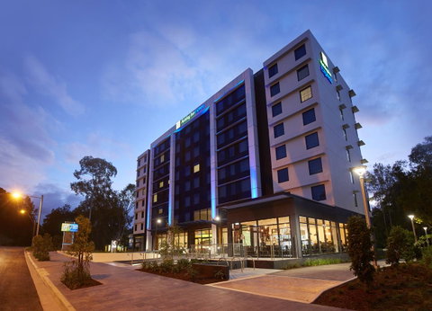 Holiday Inn Express Sydney Macquarie Park, An IHG Hotel - E Caravan Parks 10
