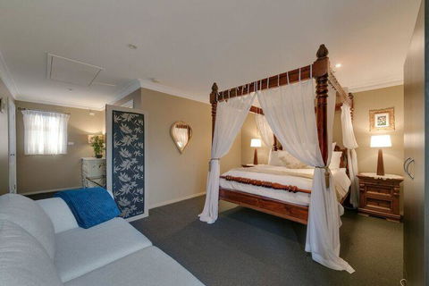 Mountainside B & B - E Caravan Parks 28