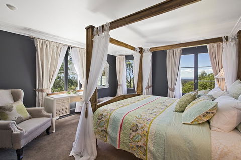Mountainside B & B - E Caravan Parks 13