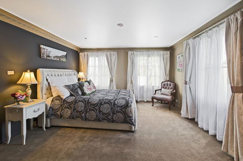 Mountainside B & B - E Caravan Parks 21