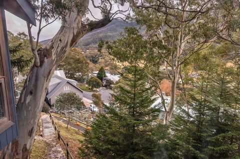 Pure Chalet Thredbo - E Caravan Parks 36