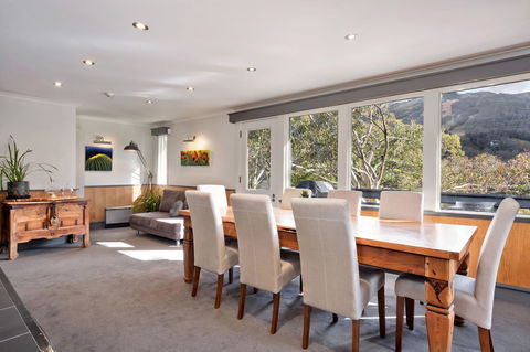 Pure Chalet Thredbo - E Caravan Parks 18