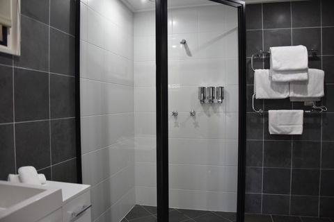 Pure Chalet Thredbo - E Caravan Parks 4