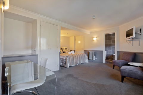 Pure Chalet Thredbo - E Caravan Parks 11
