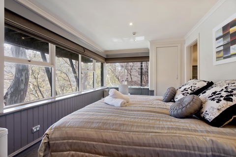 Pure Chalet Thredbo - E Caravan Parks 29