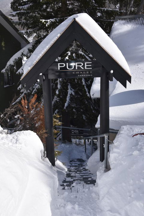 Pure Chalet Thredbo - E Caravan Parks 7