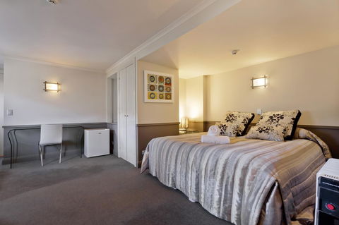 Pure Chalet Thredbo - E Caravan Parks 12