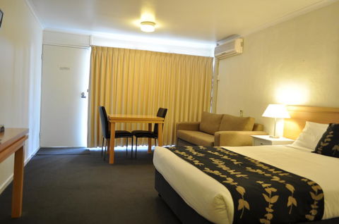 Albury Burvale Motor Inn - E Caravan Parks 26