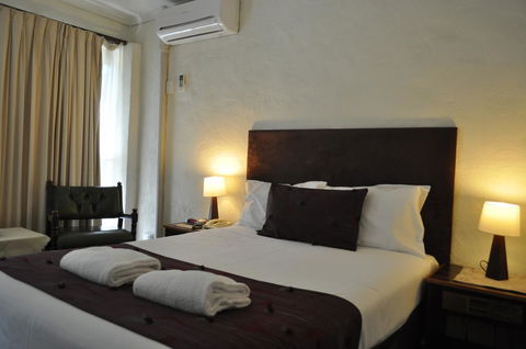 Albury Burvale Motor Inn - E Caravan Parks 13