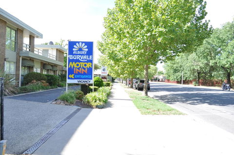 Albury Burvale Motor Inn - E Caravan Parks 36