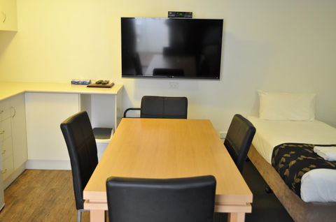 Albury Burvale Motor Inn - E Caravan Parks 30