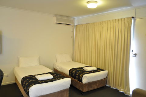 Albury Burvale Motor Inn - E Caravan Parks 33