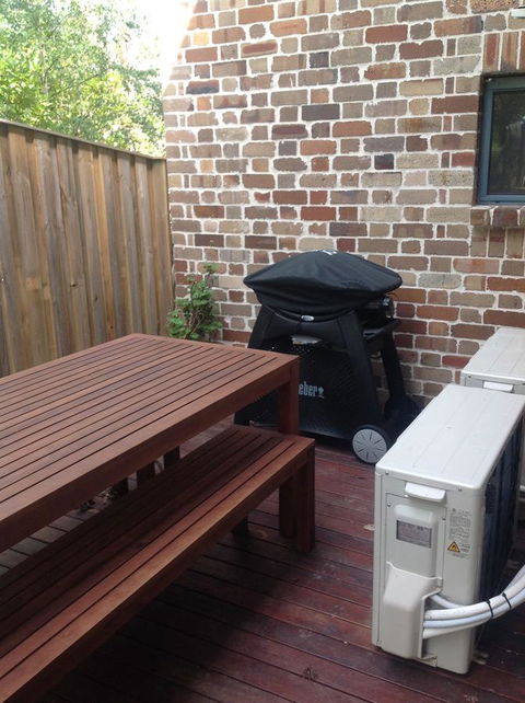 Hideaway Holiday Apartments - E Caravan Parks 0
